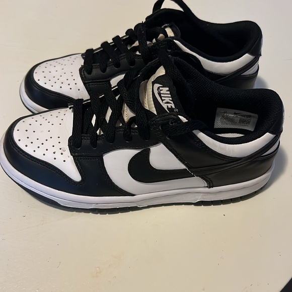 Nike Panda Dunk Size 4Y - Picture 2 of 4